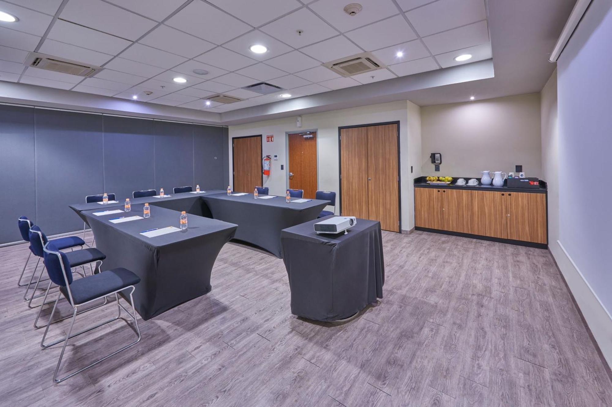 City Express By Marriott Tepic Exterior photo