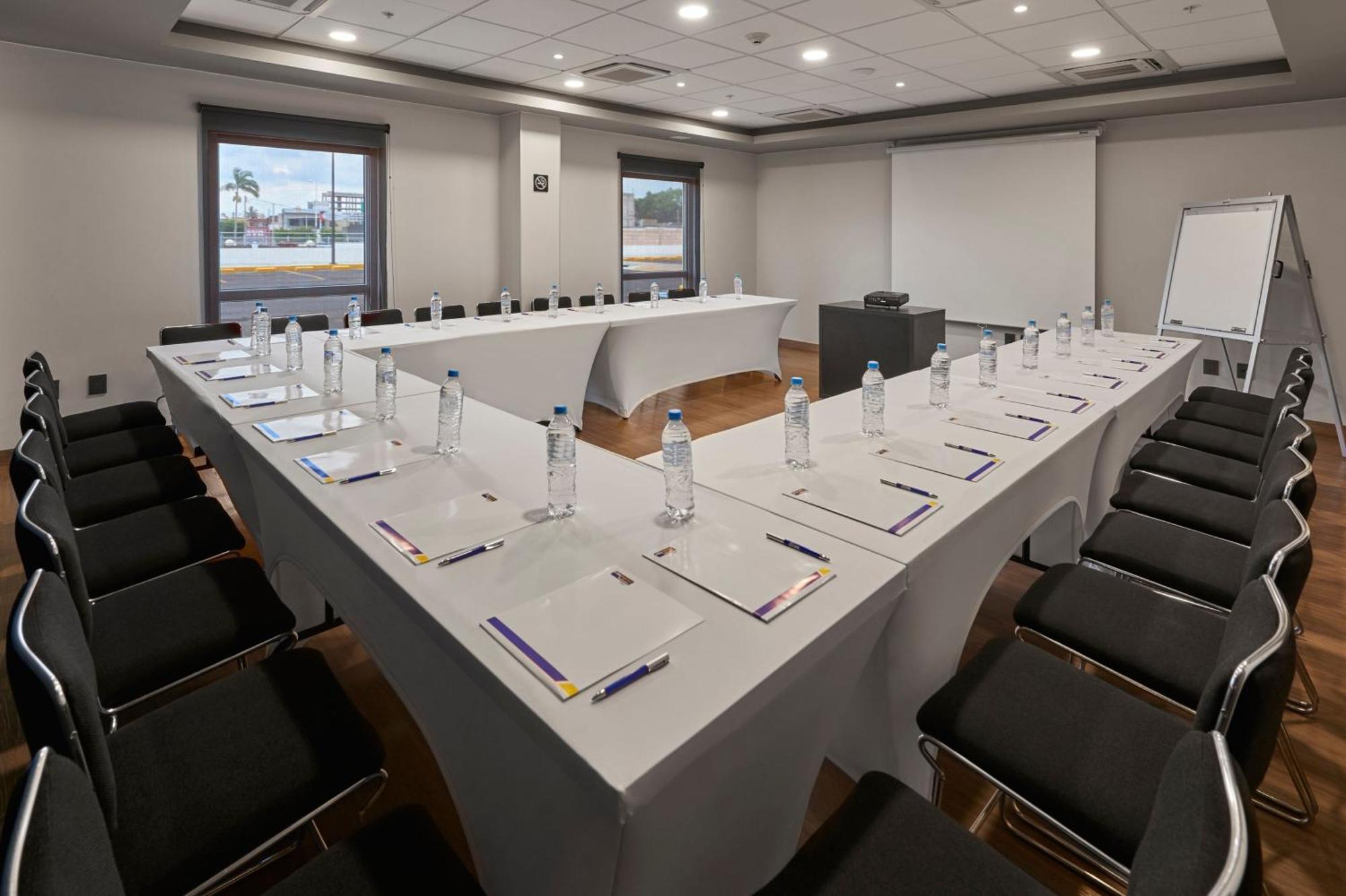 City Express By Marriott Tepic Exterior photo